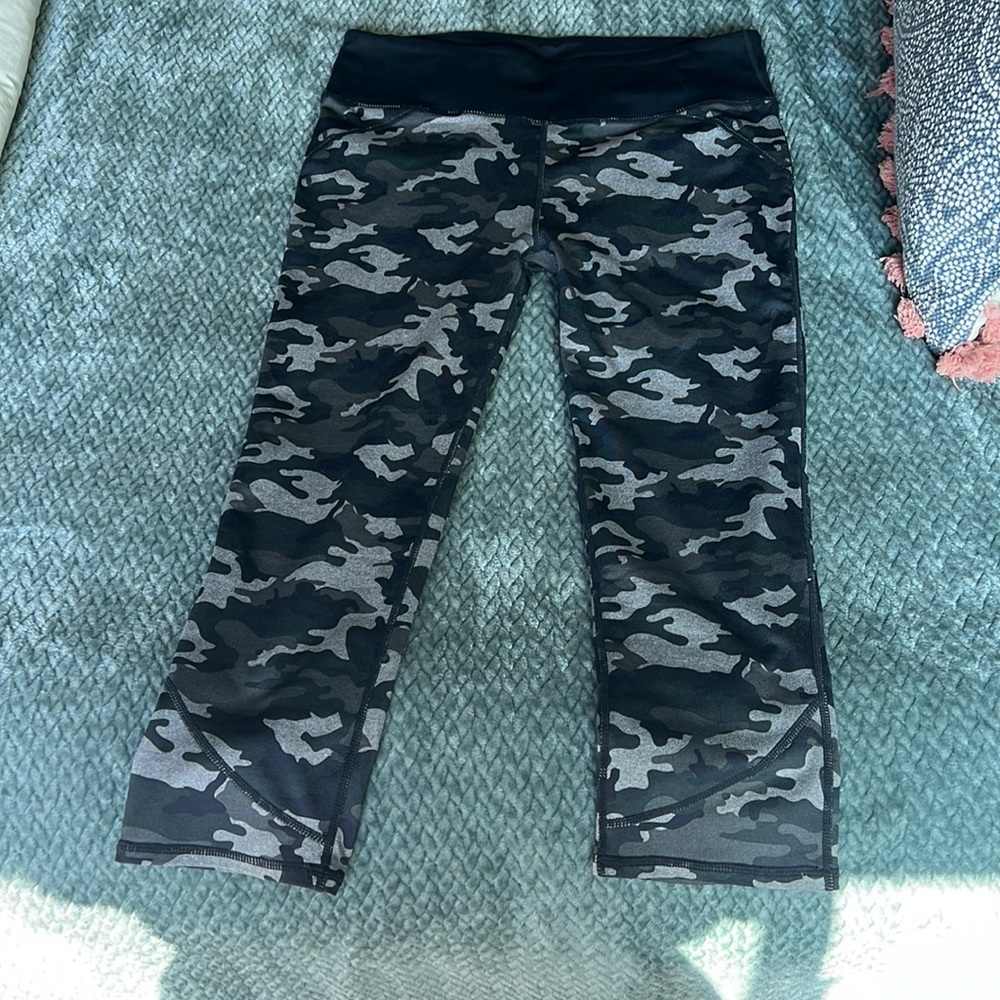 Camo leggings